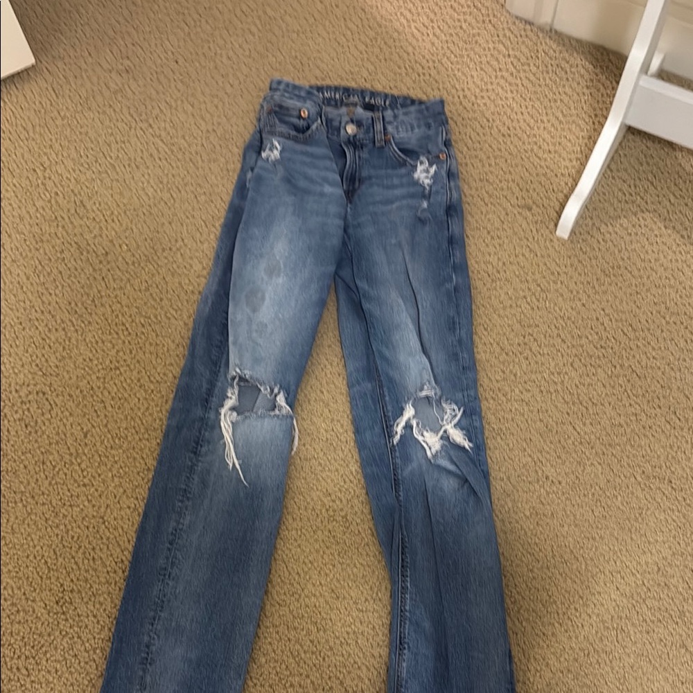 American Eagle Ripped Jeans Curvy Straight